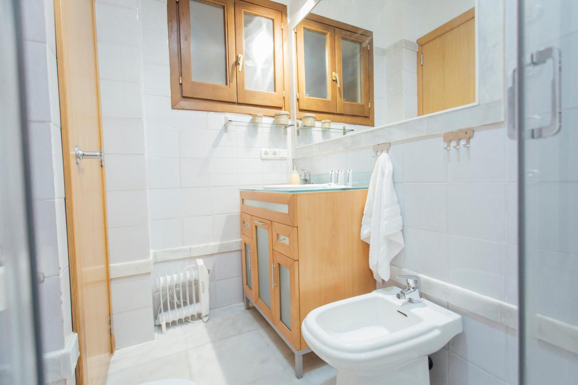 Beautiful And Cozy- 1Bd 1Bth- Arenal Center Leilighet Sevilla Eksteriør bilde